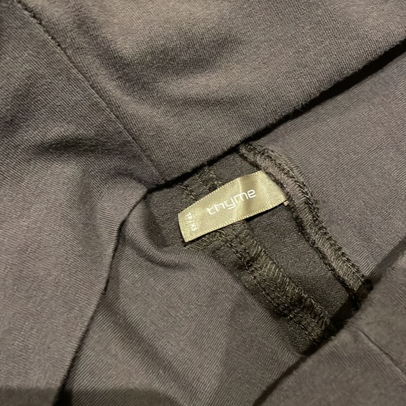 Lot of 2 - summer maternity bottoms - Picture 2 of 5